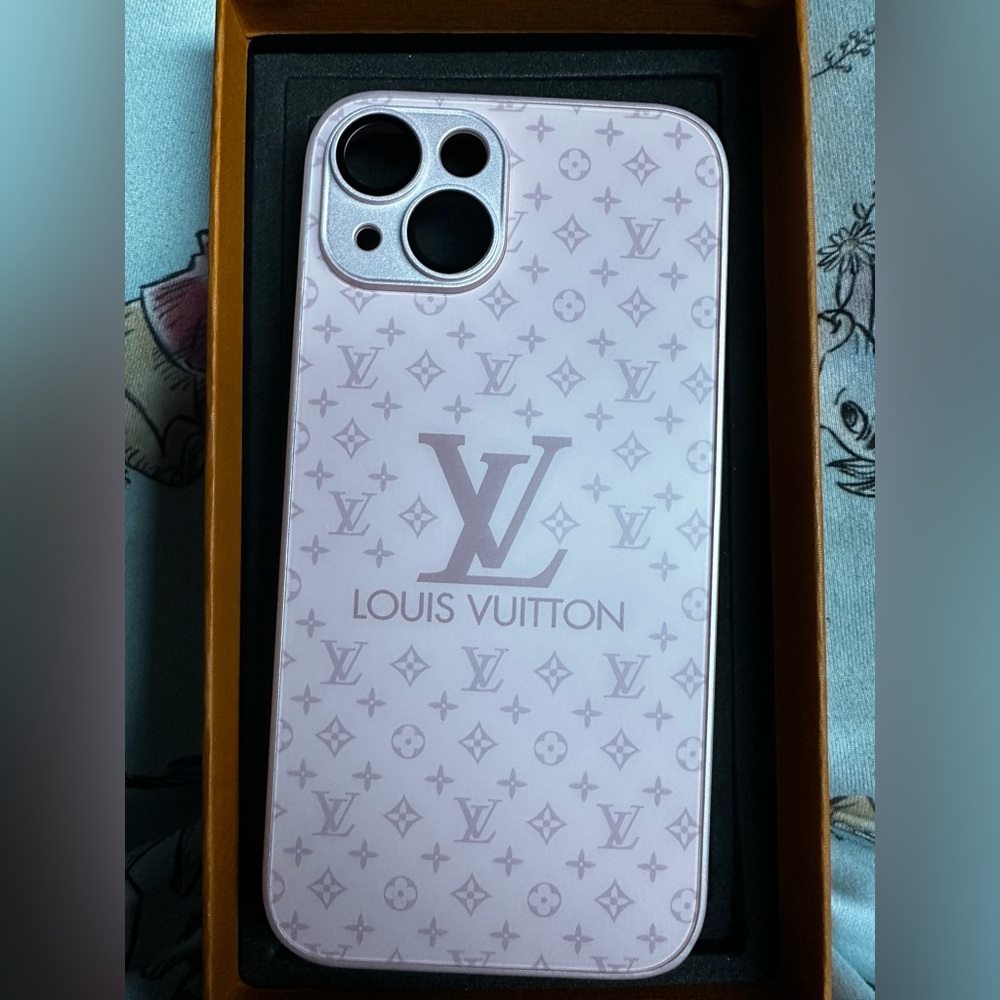 Louis vuitton iphone 14 case